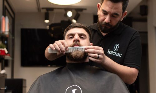 صالون الحلاقة الرجالي المثالي | intensegrooming